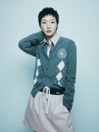 CASHMERE BLENDED CARDIGAN ROUND NECK ARGYLE_DEEPGREY PINK