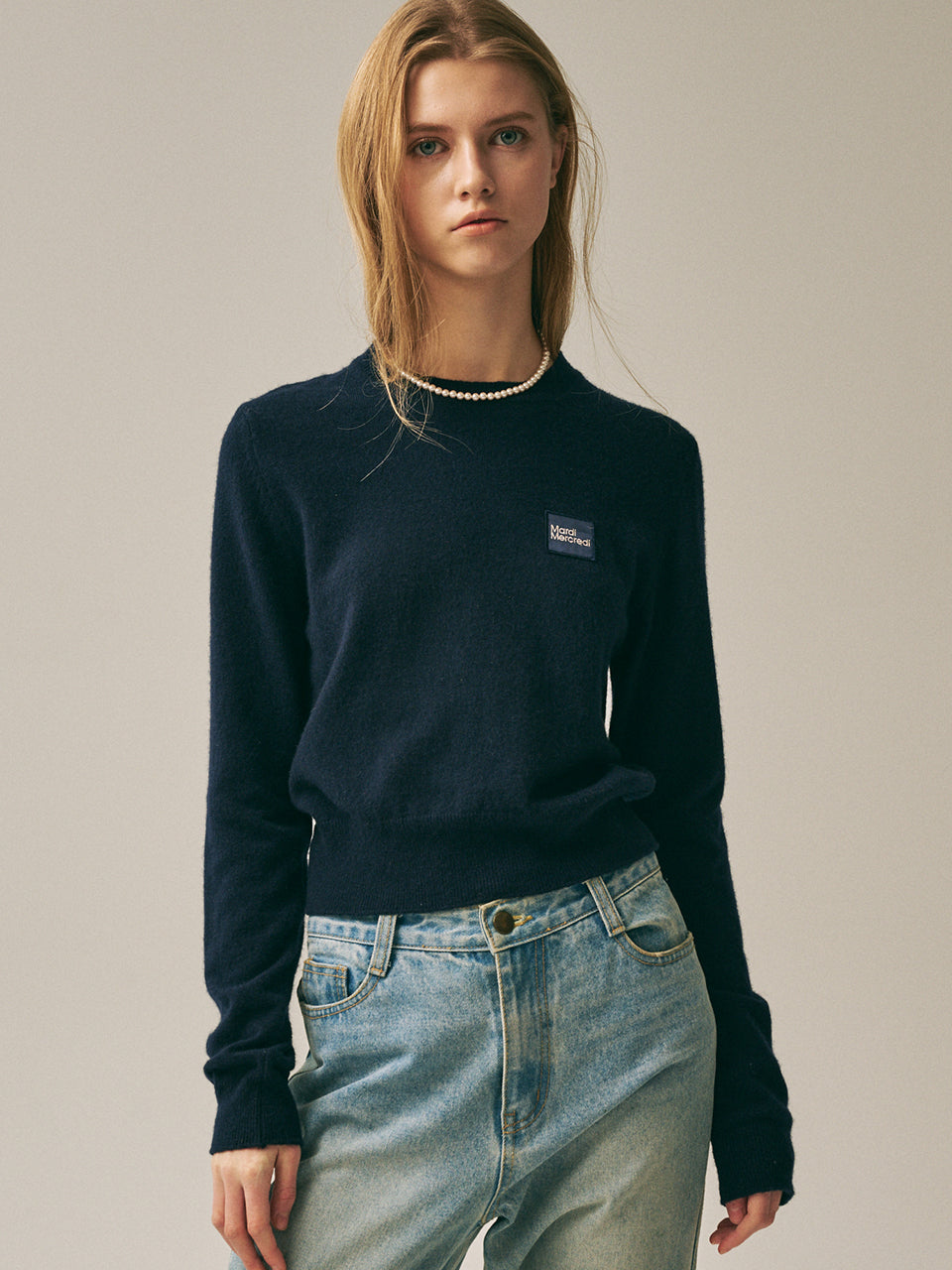 CASHMERE BLENDED ROUND NECK SQUARE LOGO_NAVY