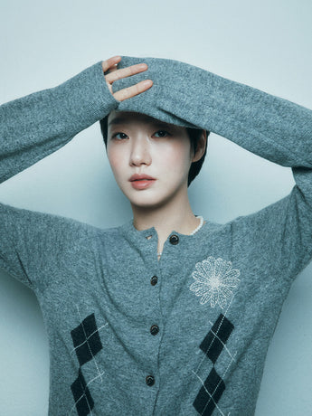 CASHMERE BLENDED CARDIGAN ROUND NECK ARGYLE_GREY CREAM
