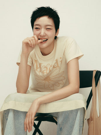 SLIM TSHIRT FLOWERMARDI_BUTTER PEANUT