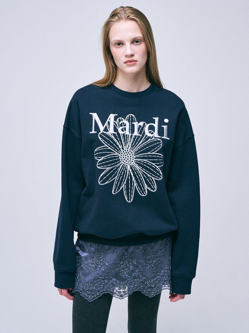 SWEATSHIRT FLOWERMARDI NEEDLEWORK_NAVY LIGHTGREY