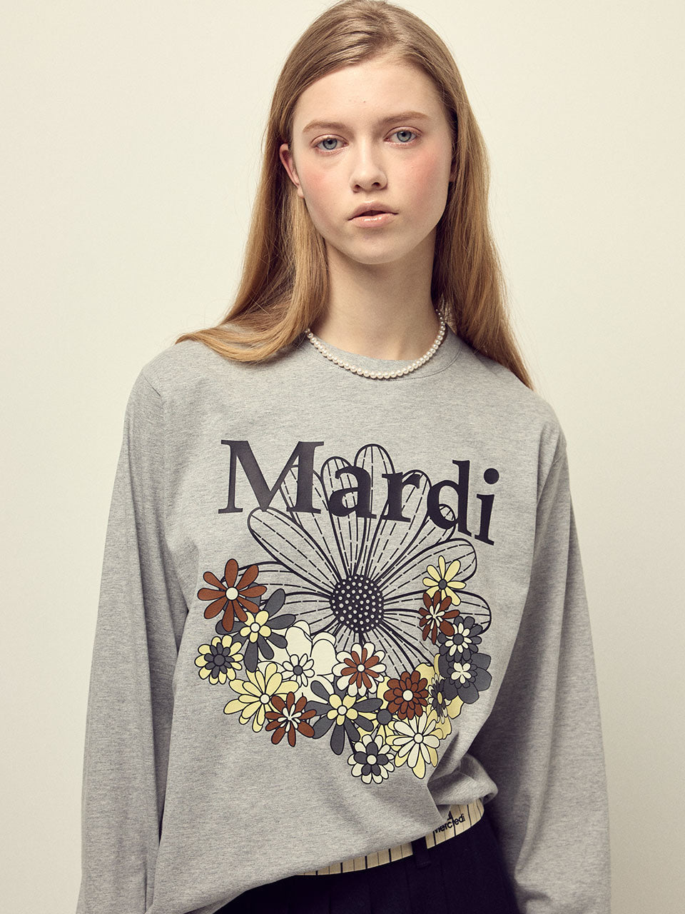 [Restocking on September 5] TSHIRT LONG SLEEVE FLOWERMARDI JARDIN_GREY BLACK
