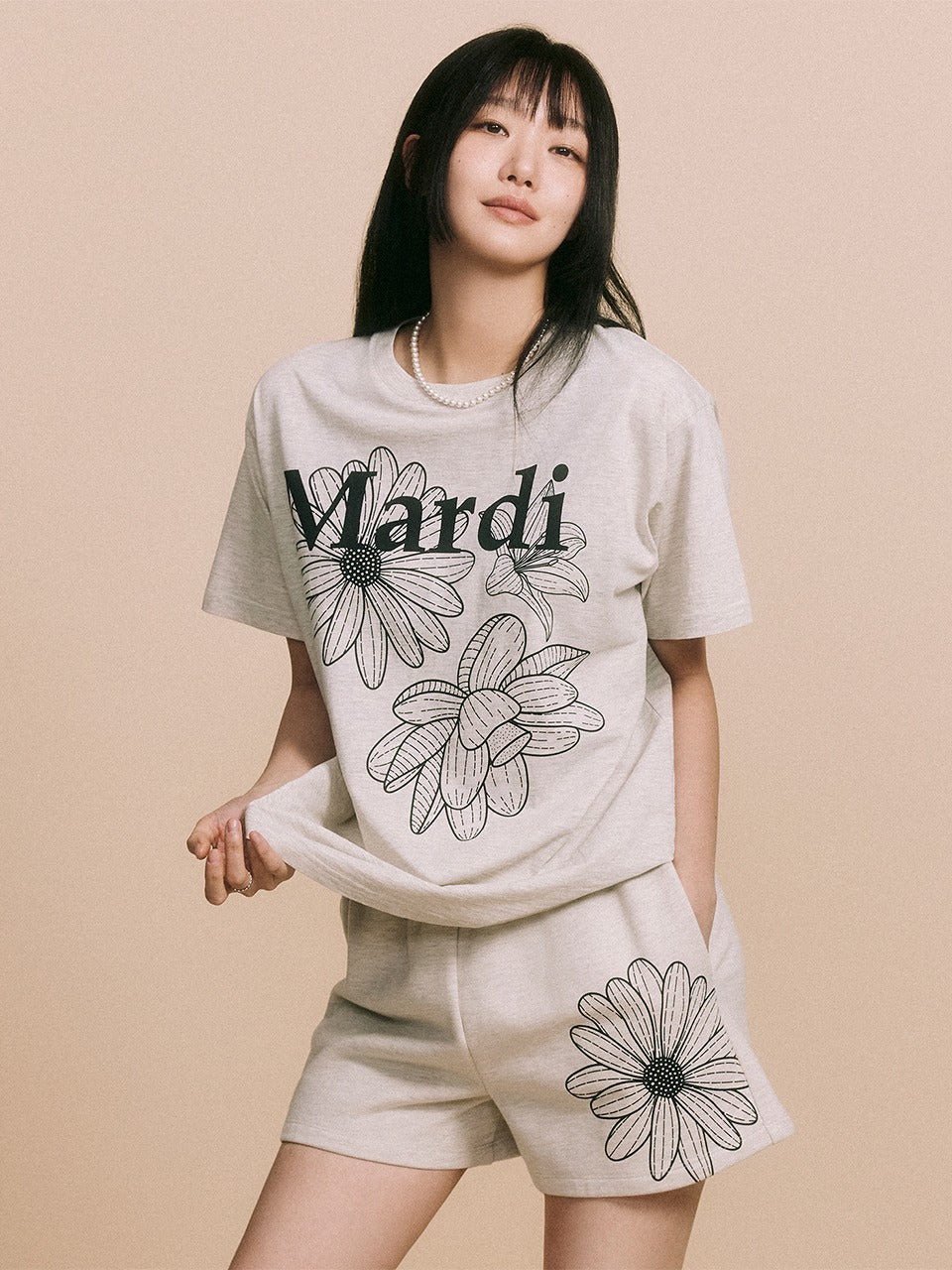 TSHIRT TRIPLE FLOWER_OATMEAL BLACK