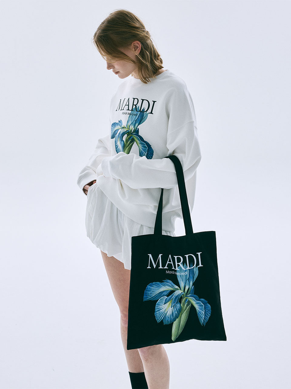 CANVAS BAG FLOWER DU MERCREDI_NAVY SKY – Mardi Mercredi Global
