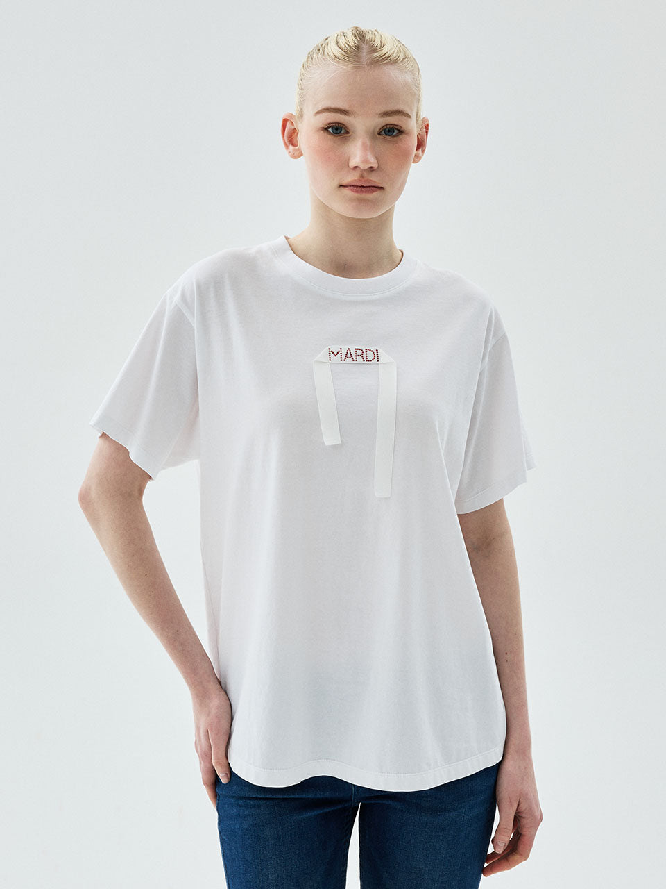 TSHIRT LOGO TAPE DETAIL_WHITE
