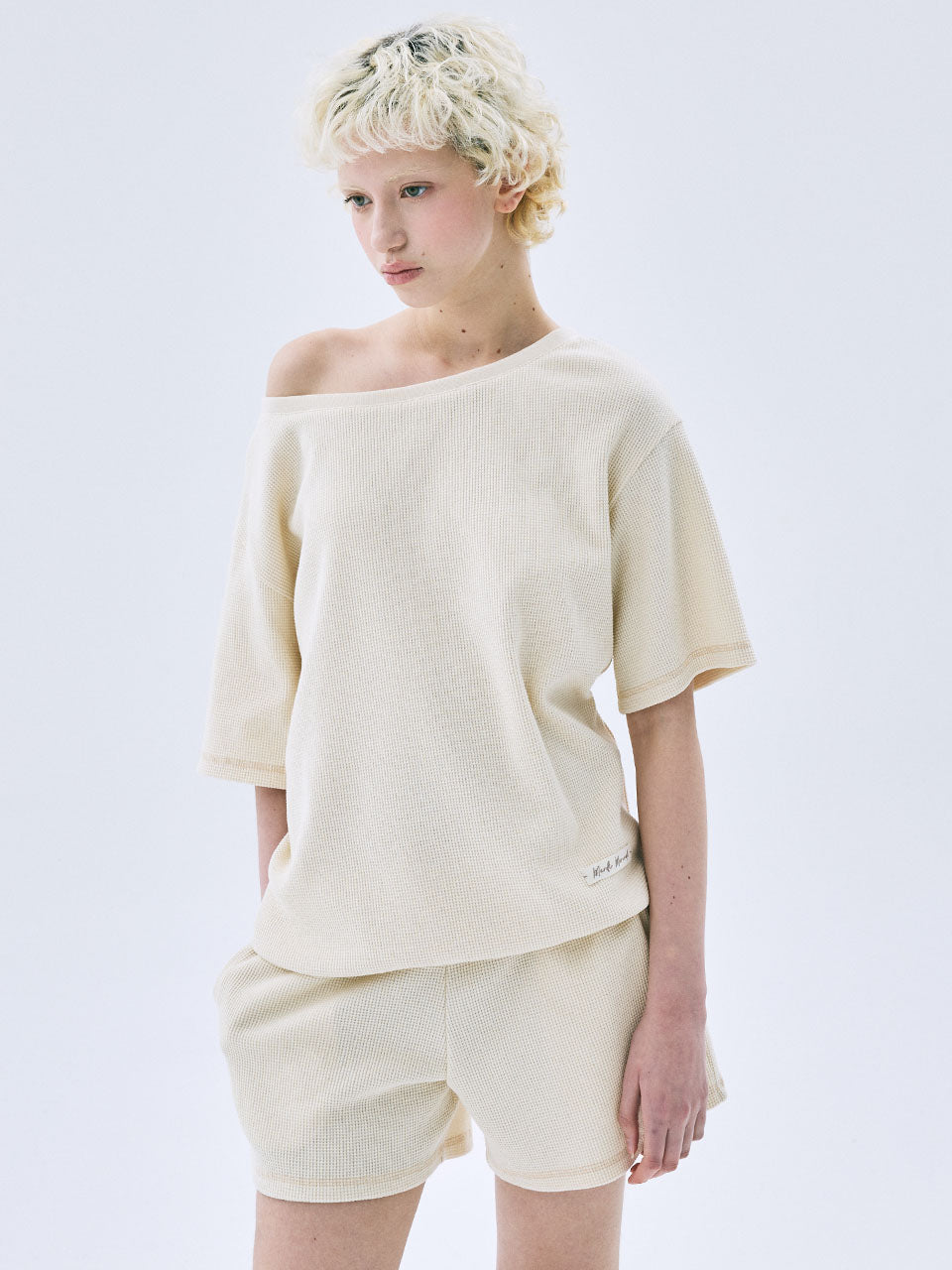 WAFFLE TSHIRT OFF SHOULDER_BUTTER