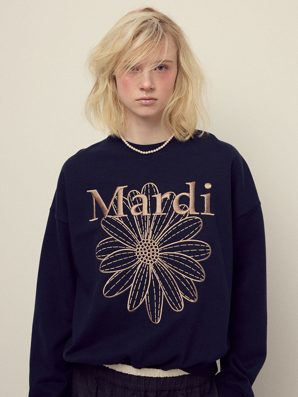 SWEATSHIRT FLOWERMARDI NEEDLEWORK_NAVY TAUPE