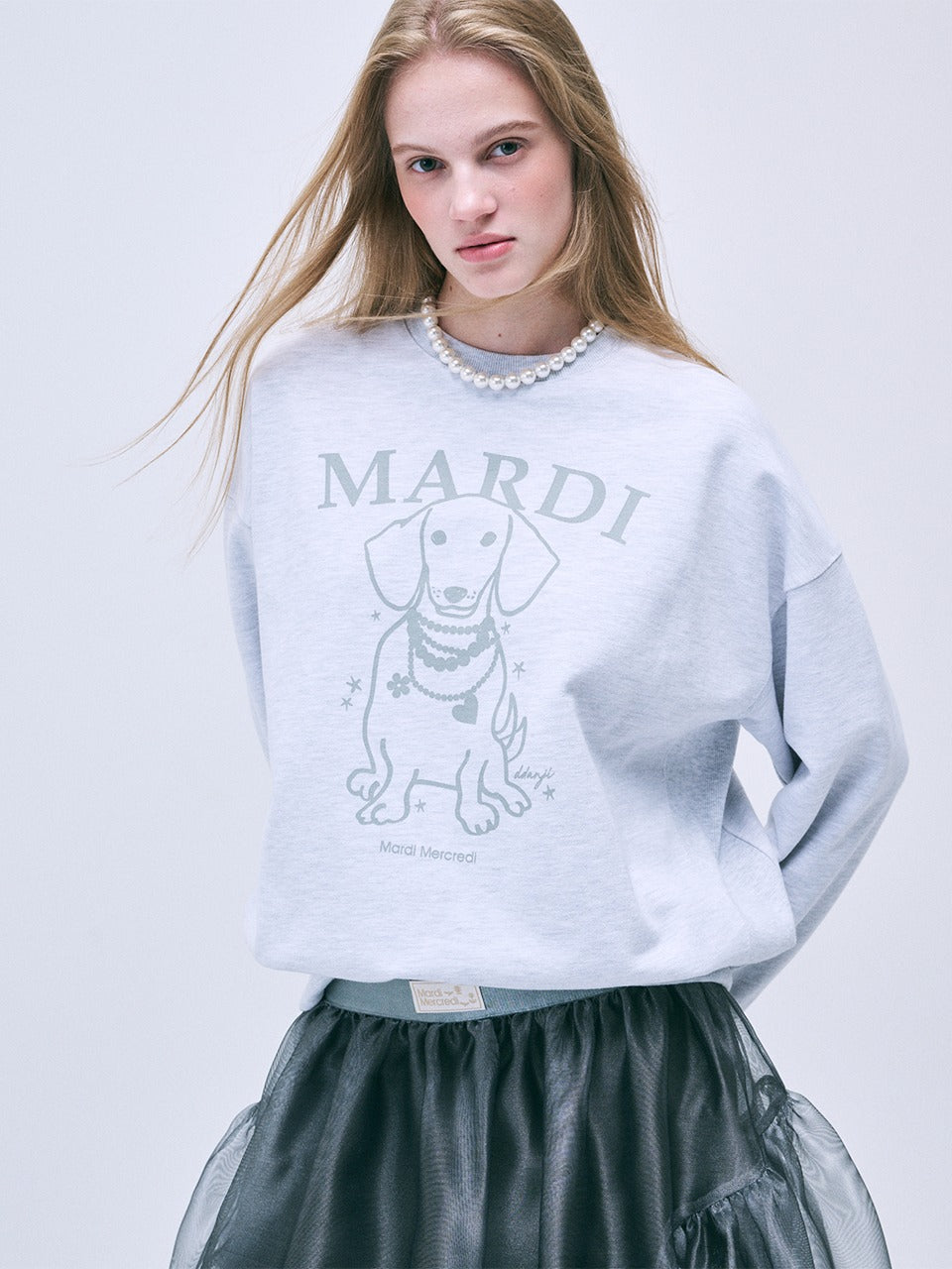 SWEATSHIRT SWING THE TAIL DDANJI PEARL NECKLACE_HEATHER LIGHTGREY